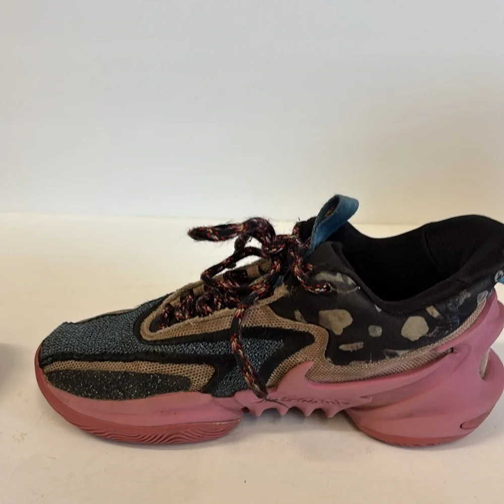 Nike Cosmic Unity 2 We Fly to Defy Athletic Shoes